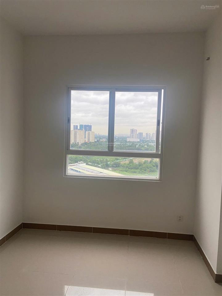 Cần bán căn hộ tái định cư đức khải r7, diện tích 79m, 3pn, 2wc giá 5,2 tỷ  0903 253 ***