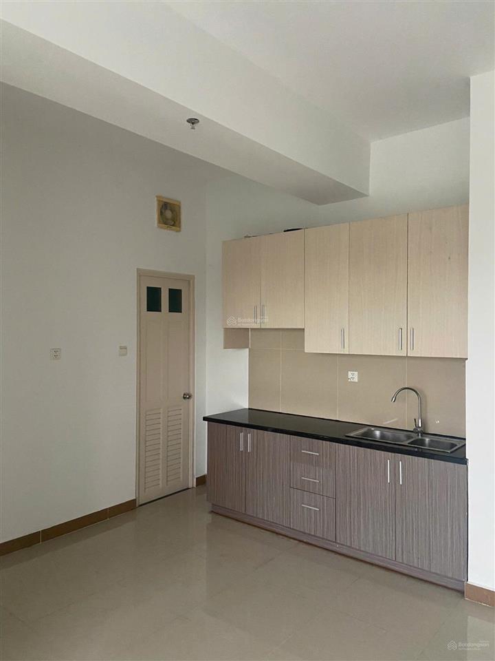 Cần bán căn hộ tái định cư đức khải r7, diện tích 79m, 3pn, 2wc giá 5,2 tỷ  0903 253 ***
