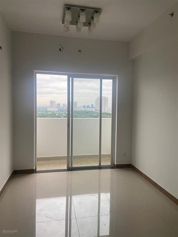 Cần bán căn hộ tái định cư đức khải r7, diện tích 79m, 3pn, 2wc giá 5,2 tỷ  0903 253 ***