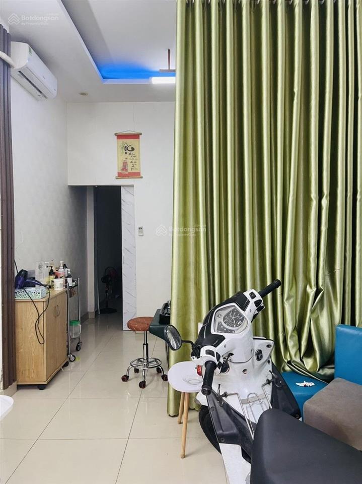 Bán nhà mặt tiền 341 lạc long quân 33m2  2 tầng  6,5 tỷ  p5.q11