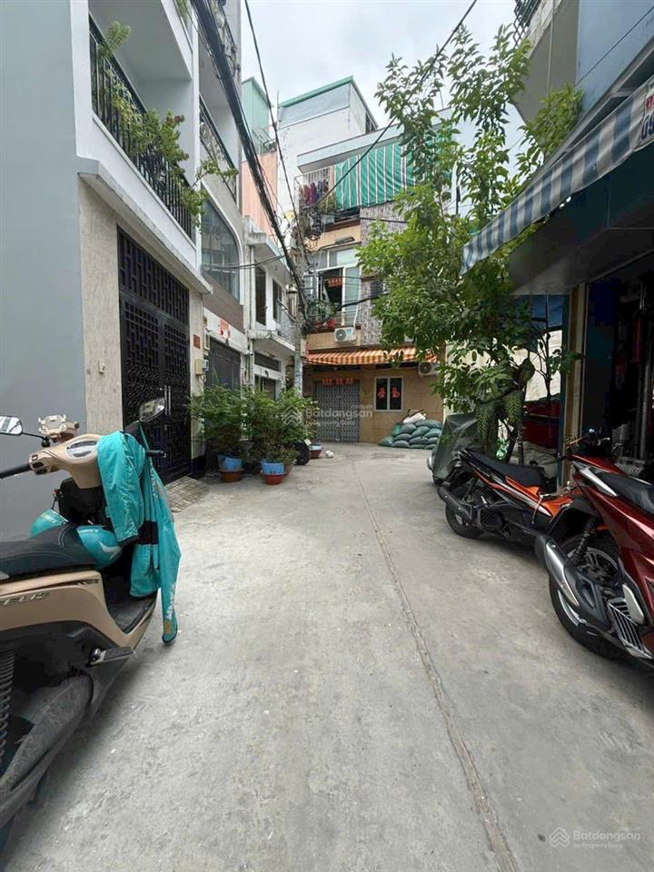 Bán nhà hxh đường lạc long quân 30,4m2  4 tầng, 6,98 tỷ/tl, p3, q11