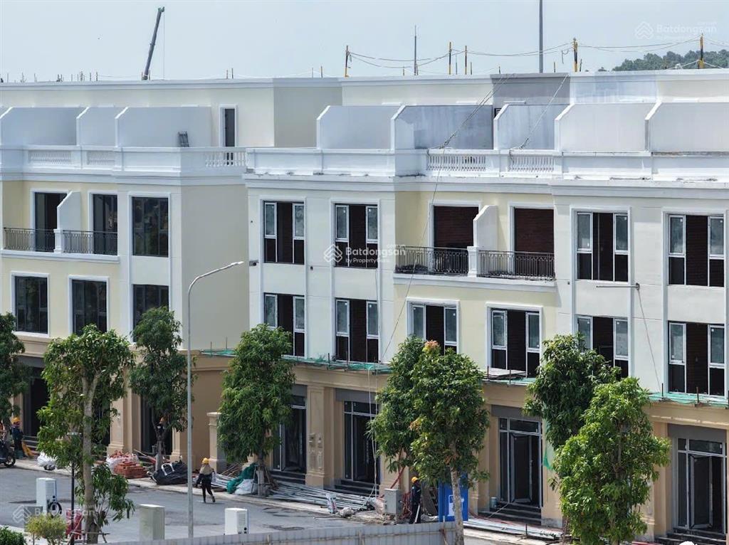 Bán nhà phố vinhome green city 75m24 tầng5,698 tỷ hậu nghĩatây ninh