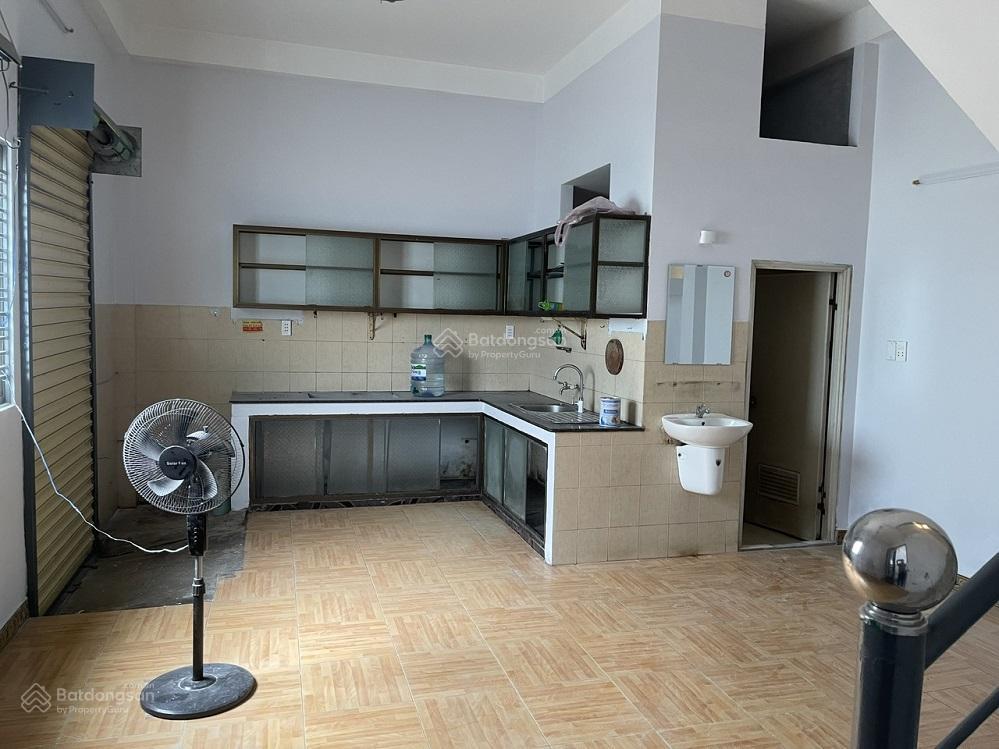 Bán nhà mặt tiền đường bà điểm 4 85m2 3 tầng, 5tỷ/tl ấp tiền lân , xã bà điểm hóc môn