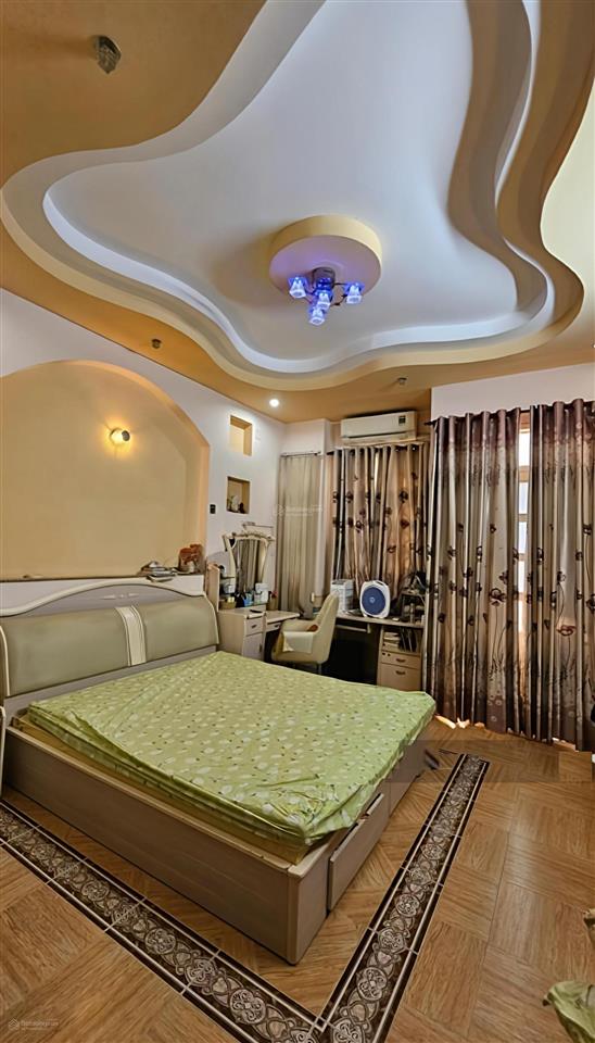 Bán nhà 4 lầu ngay chợ (4x16) đường 6m cư xá d q.6