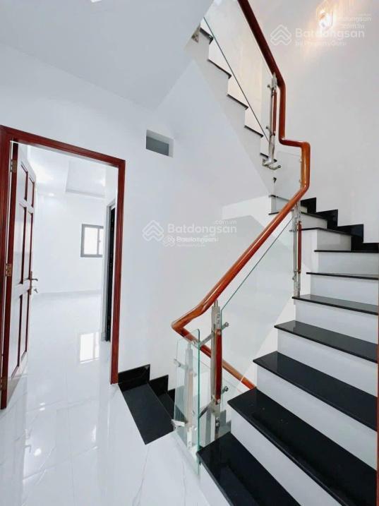 Nhà 4 lầu mới đẹp 100% (4x18m) đường 7m cư xá phú lâm a q. 6
