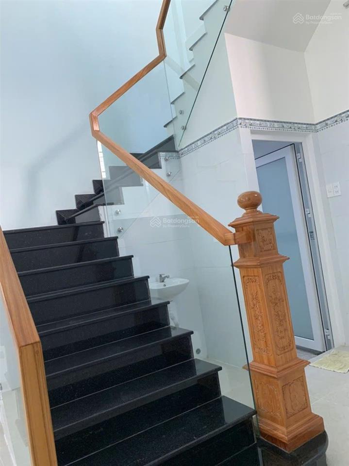 Giảm 500tr nhà mặt tiền gia phú (4.4x12.5m) 2 lầu q6