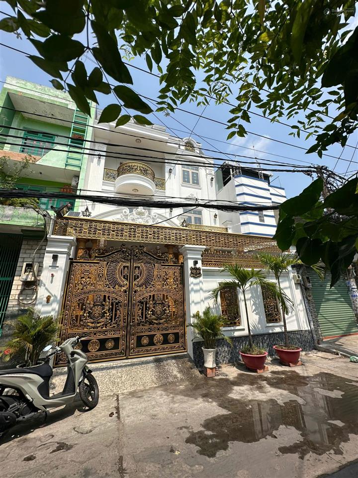 Nhà đẹp 3 lầu, 120m2 (8x15) đường 10m phan anh q. bt