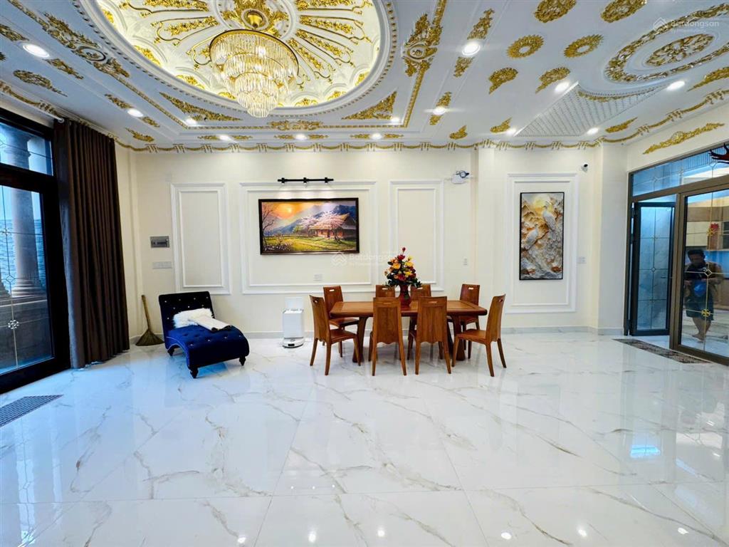 Nhà đẹp 3 lầu, 120m2 (8x15) đường 10m phan anh q. bt