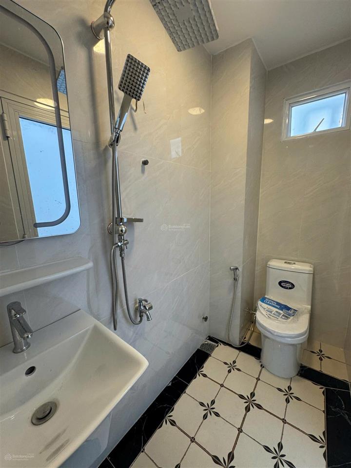 Nhà 3 lầu đẹp ngay chợ bình tây hẻm 7m đường mai xuân thưởng q.6