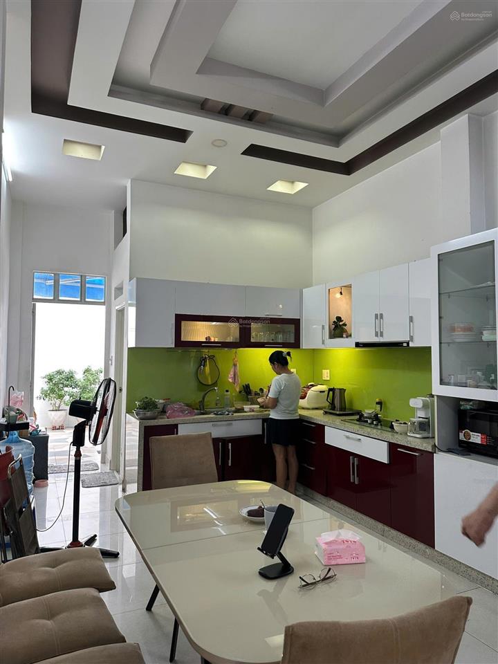 Mặt tiền nguyễn văn luông 102m2 (4x27m) có thang máy