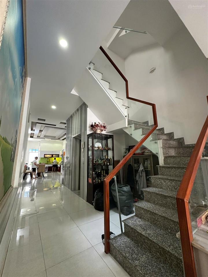 Mặt tiền nguyễn văn luông 102m2 (4x27m) có thang máy
