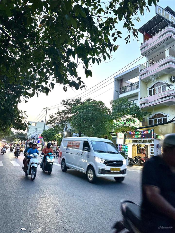 Giá đầu tư  tốt  hẻm 8m (40m²) đường hoàng ngân q.8