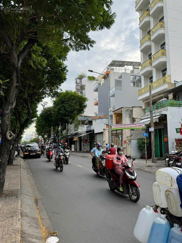 Mặt tiền phạm văn chí 62m2 gần cầu bình tiên đoạn đẹp