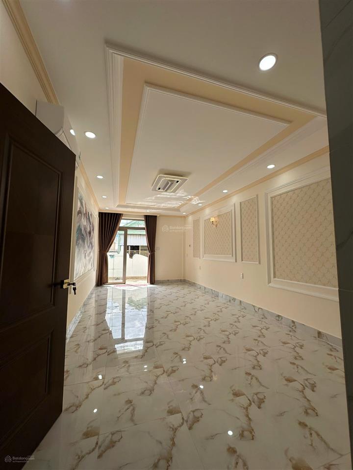 Nhà cực đẹp (8x17) đường lớn 3 lầu tân hòa đông