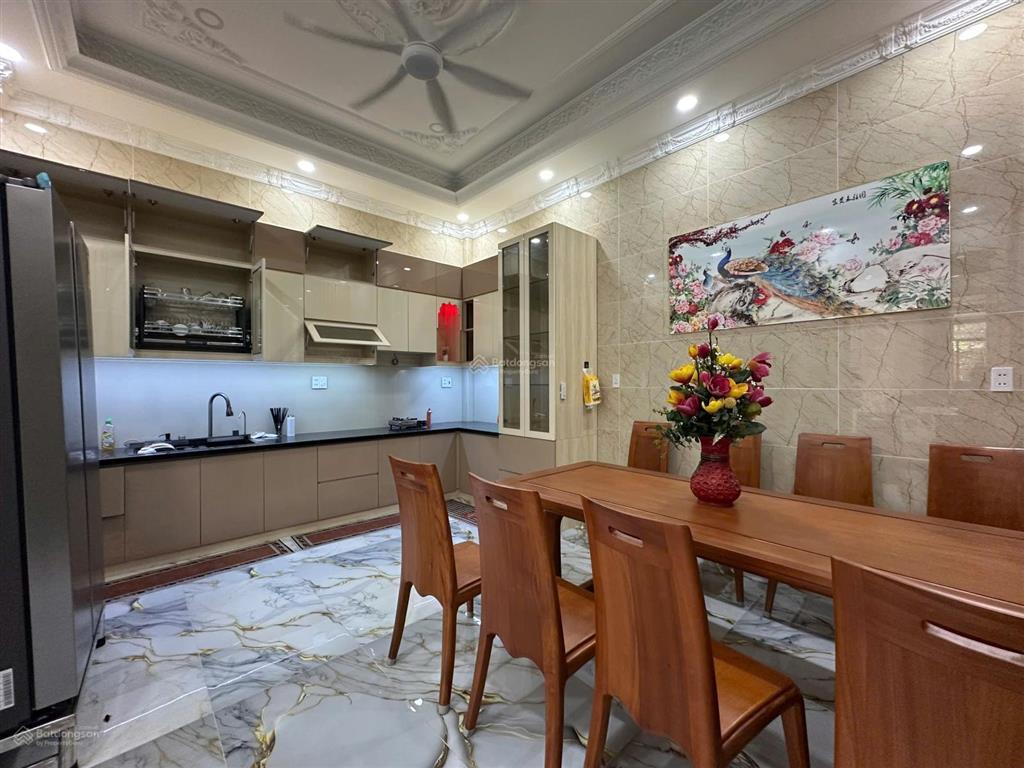 Nhà cực đẹp (8x17) đường lớn 3 lầu tân hòa đông