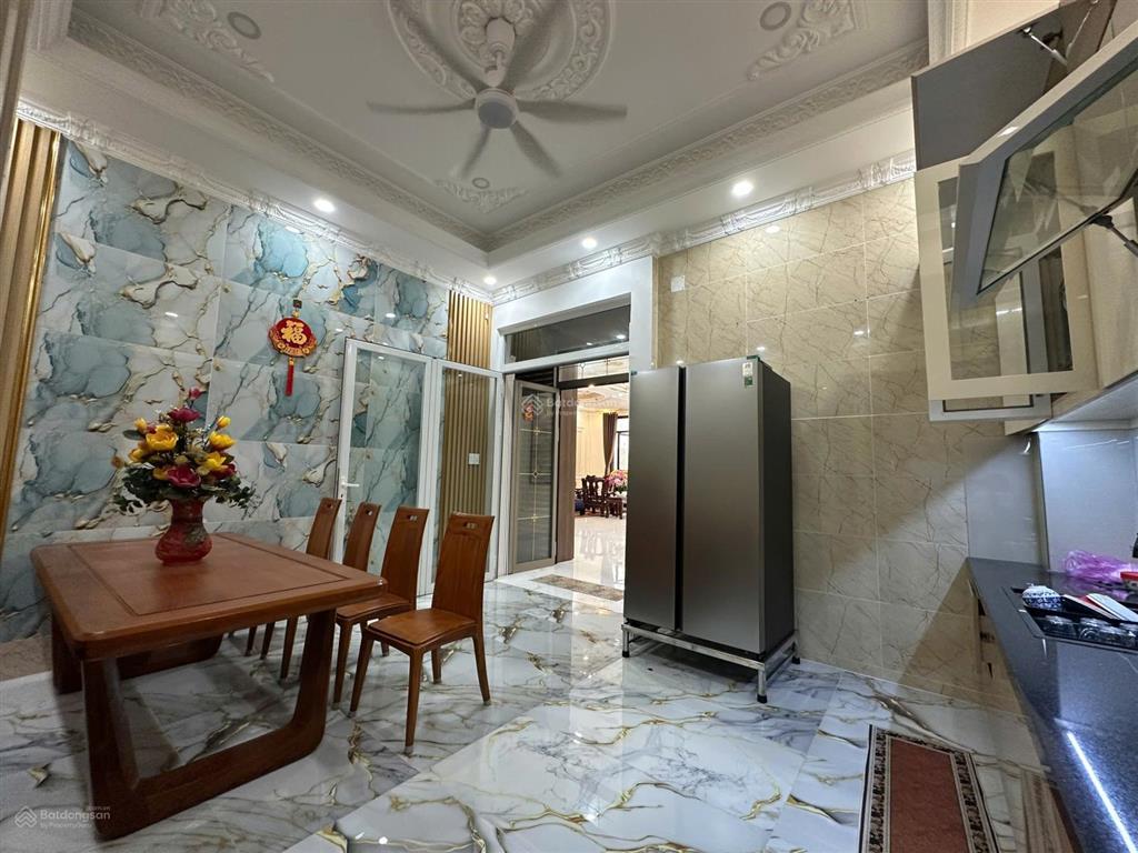 Nhà cực đẹp (8x17) đường lớn 3 lầu tân hòa đông