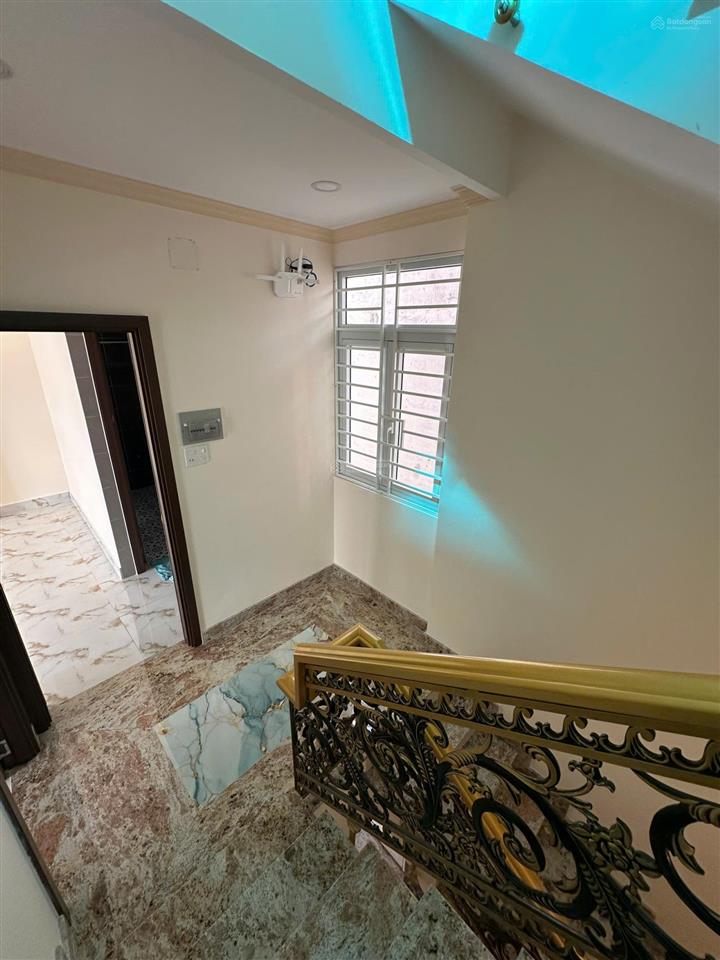 Nhà cực đẹp (8x17) đường lớn 3 lầu tân hòa đông