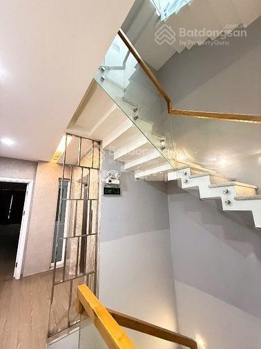 Tòa nhà 5 lầu  thang máy  215m2 (8x27) bình phú q.6