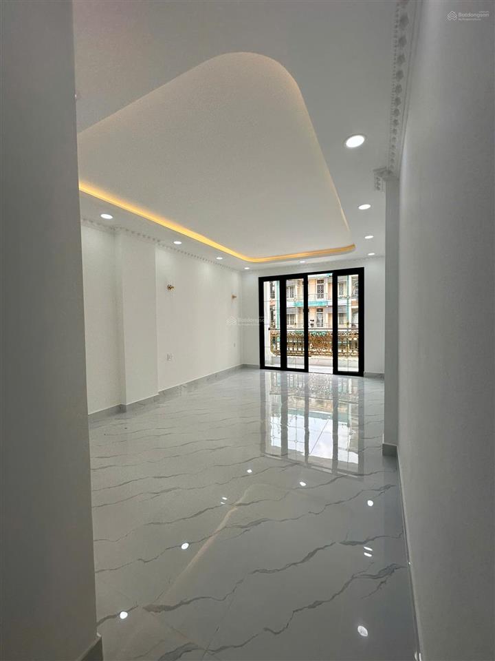 Nhà 4 lầu đẹp (4x19m) đường 10m ngay metro bình phú q6