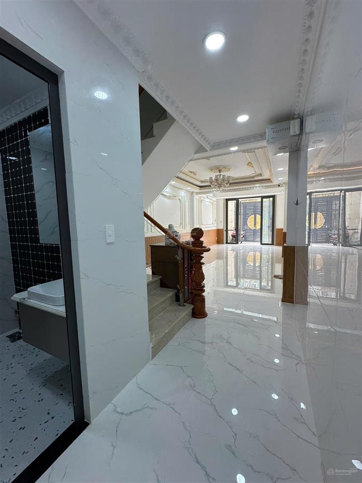Nhà 4 lầu đẹp (4x19m) đường 10m ngay metro bình phú q6