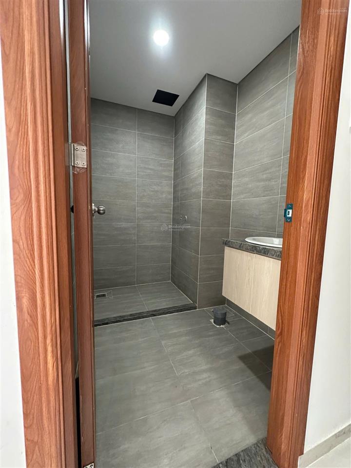 Nhà đẹp 2 mặt tiền đông đúc 5 lầu ngay chung cư him lam q6