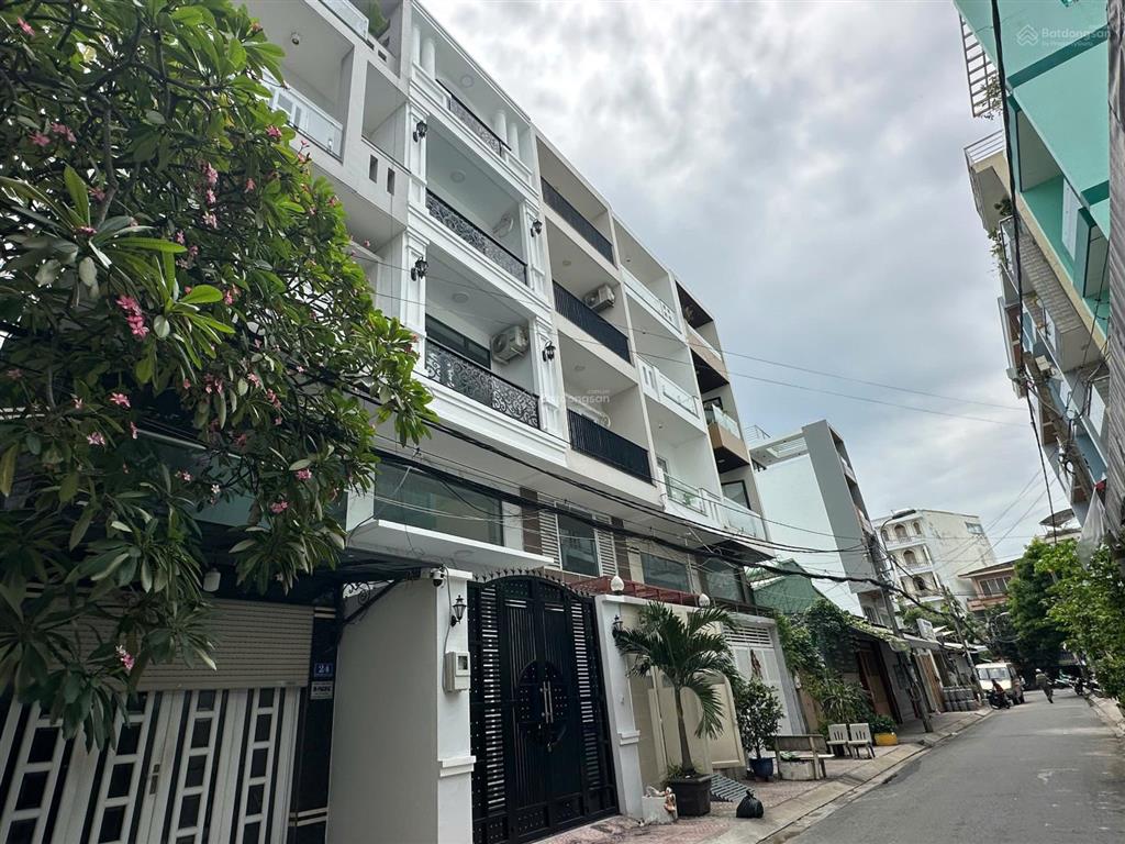 Nhà 4 lầu mới tinh có thang máy 4x20m bình phú q6