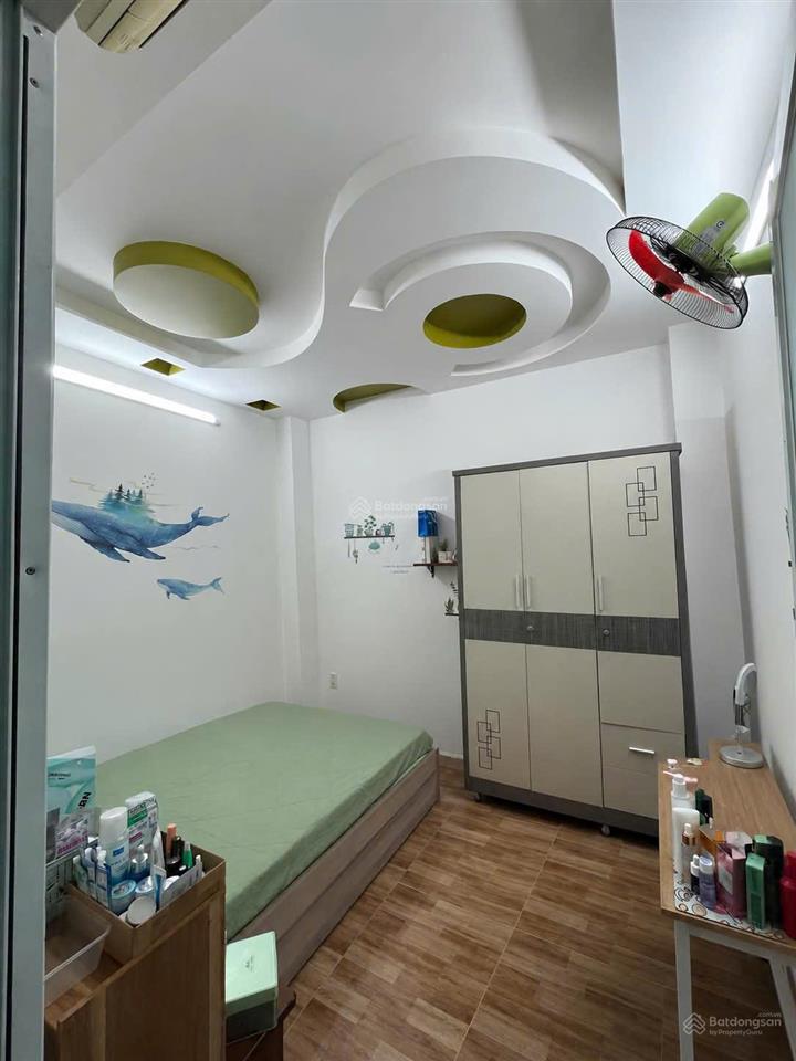 Nhà mới 2 lầu ngay chợ cây gõ đường minh phụng