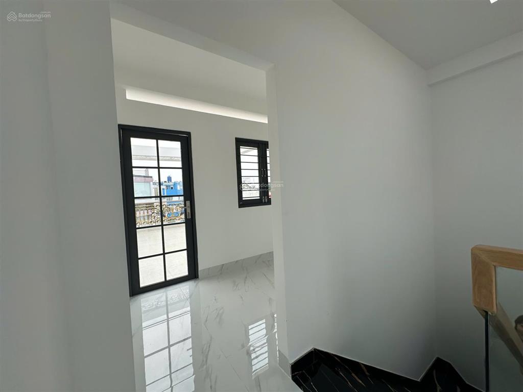 Nhà 4 lầu (4x19m) kdc bình phú ngay metro và công viên