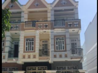 Bán nhà phố 3 tầng gần đường nhựa 10m