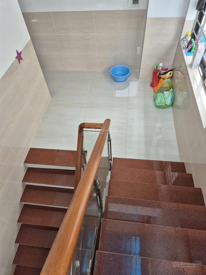 Bán nhà kdc dương hồng 5x20m đối diện công viên có hầm nhà đẹp giá 12,3 tỷ.  a.hiền 0937 777 ***