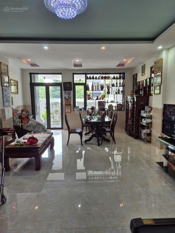 Bán nhà kdc dương hồng 5x20m đối diện công viên có hầm nhà đẹp giá 12,3 tỷ.  a.hiền 0937 777 ***