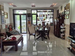 Bán nhà kdc dương hồng 5x20m đối diện công viên có hầm nhà đẹp giá 12,3 tỷ.  a.hiền 0937 777 ***