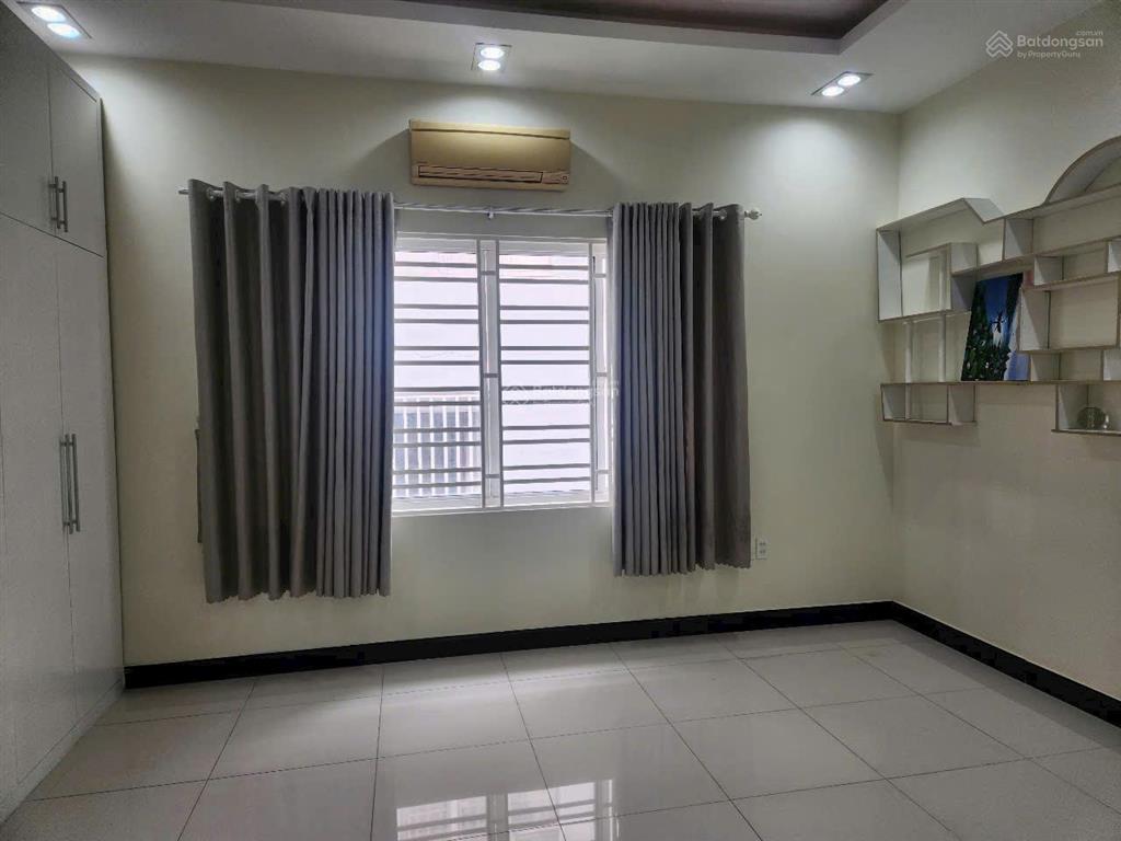 Chính chủ cho thuê nhà khu 6b intresco, nhà vị trí đẹp,hầm 3 lầu,4pn, giá 21tr/th(tl)  0931 017 ***