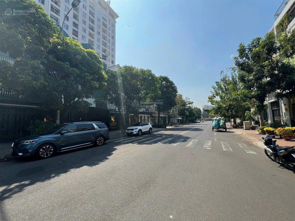 Bán bt dragon parc 1, mặt tiền nguyễn hữu thọ,góc 2 mặt tiền.hd thuê 35tr/th bán 26 tỷ 0937 777 ***