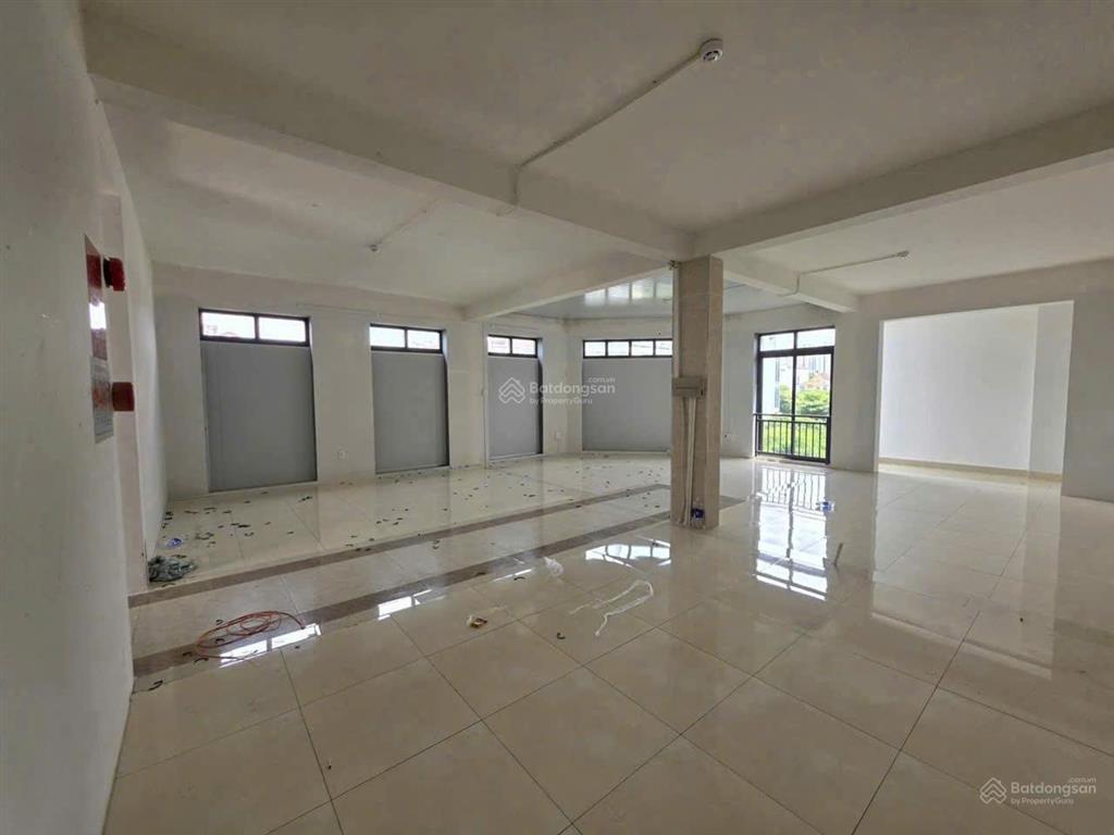 Cần bán gấp biệt thự góc 2 mặt tiền khu trung sơn. dtsd lớn, giá 38 tỷ(tl)  a hiền 0937 777 ***