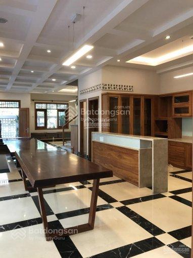 Bán biệt thự đẹp có hầm kdc đại phúc nội thất cao cấp, đường lớn, sổ hồng giá 32tỷ  0931 017 ***