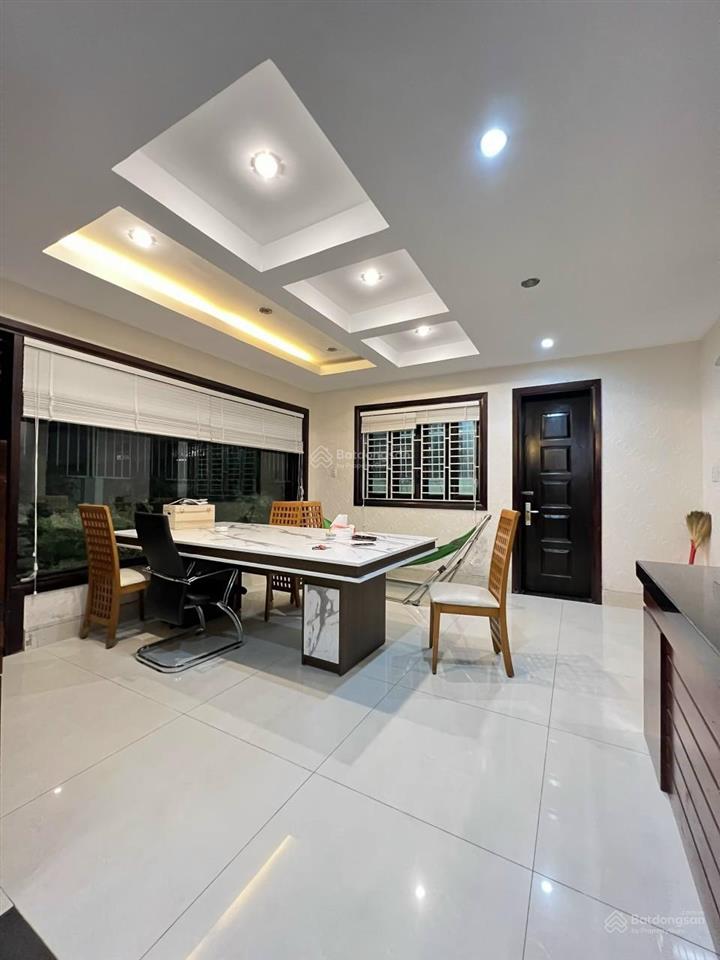 Bán nhà kdc đại phúc, nhà mới đẹp, có hầm, vị trí đẹp, thoáng mát giá 12tỷ  e dung 0931 017 ***