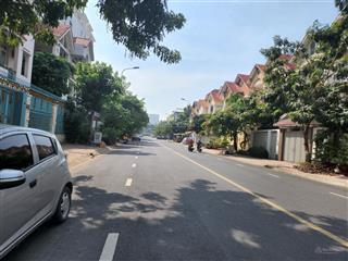 Chính chủ cần bán nhà kdc him lam 6a,nhà xây thoáng đẹp, an ninh giá chỉ còn 15,7 tỷ  0937 777 ***