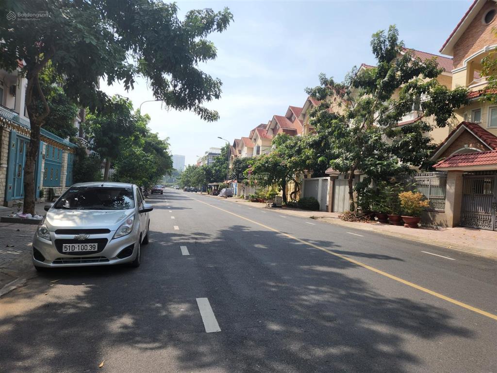 Chính chủ cần bán nhà mới đẹp kdc trung sơn. dt 100m, 3 lầu, sổ hồng bán 16 tỷ  a hiền 0937 777 ***