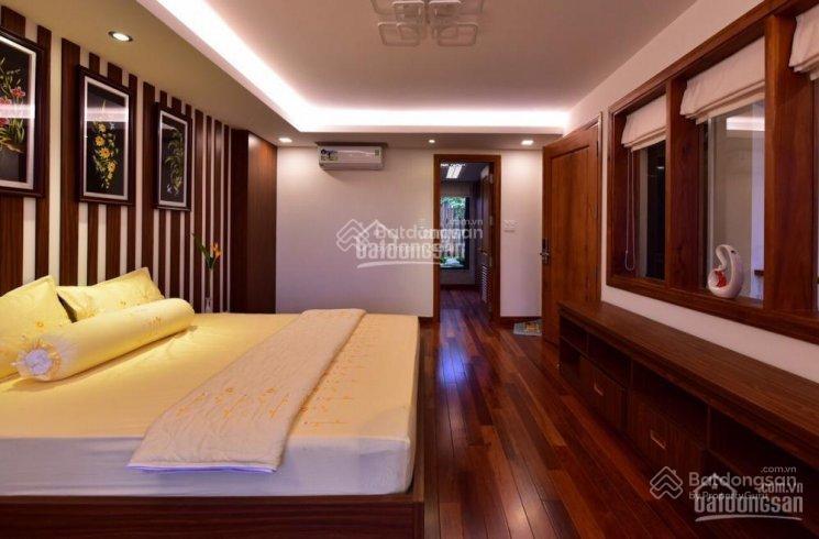 Bán biệt thự góc 2 mặt tiền, vị trí đẹp khu him lam kênh tẻ, nhà mới, có thang máy giá 40 tỷ