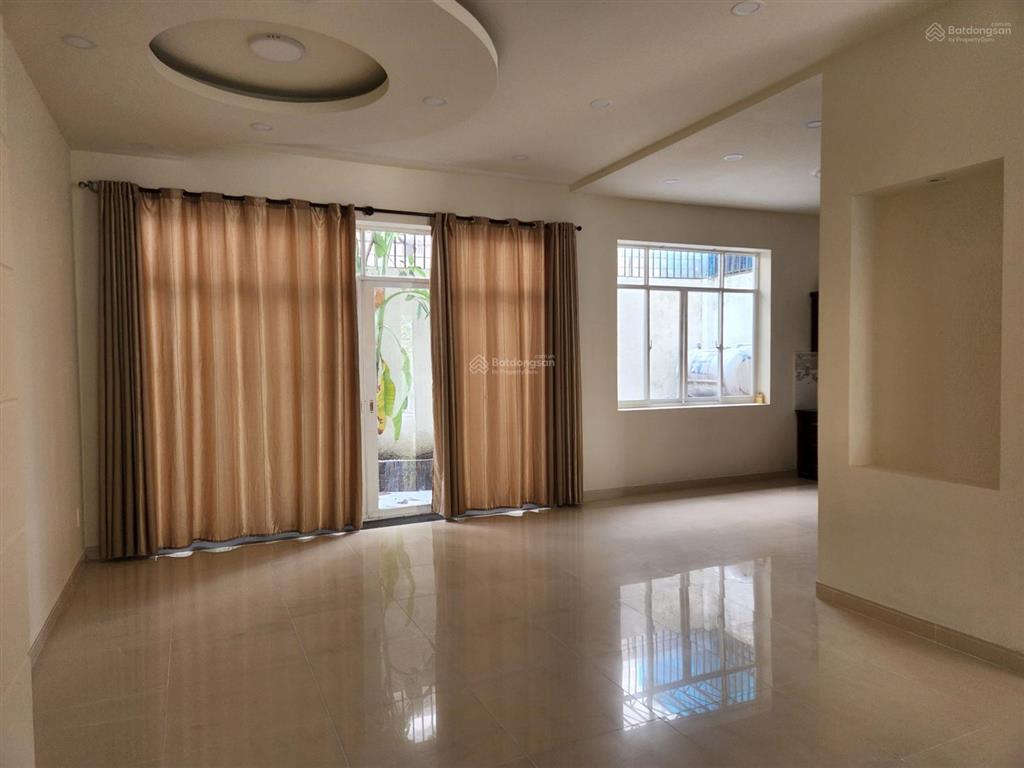 Cho thuê nhà kdc trung sơn dt 120m2 mt đường lớn 20m, nhà mới, đẹp, giá 34 tr/tháng.  0931 017 ***