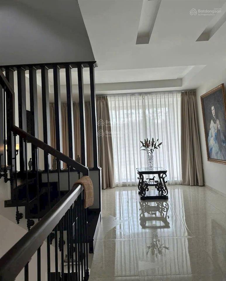 Bán nhà kdc 6b intresco. dt 100m, 3 lầu nhà đẹp,đường lớn đầy đủ nt, sổ hồng giá 12,8 tỷ 0937 777 ***