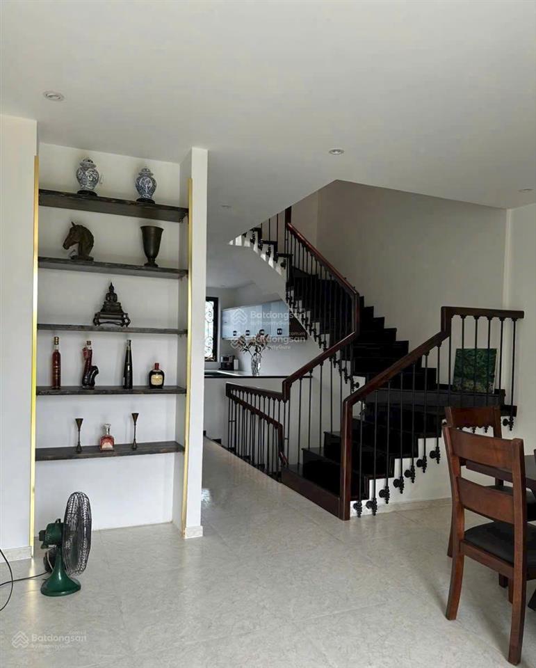 Bán nhà kdc 6b intresco. dt 100m, 3 lầu nhà đẹp,đường lớn đầy đủ nt, sổ hồng giá 12,8 tỷ 0937 777 ***