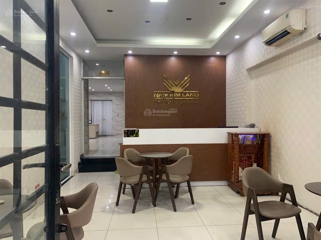 Bán nhà kdc 6b intresco góc 2 mặt tiền vị trí đẹp. dt 157,5m, 3 lầu, sh giá 17,8 tỷ  0937 777 ***