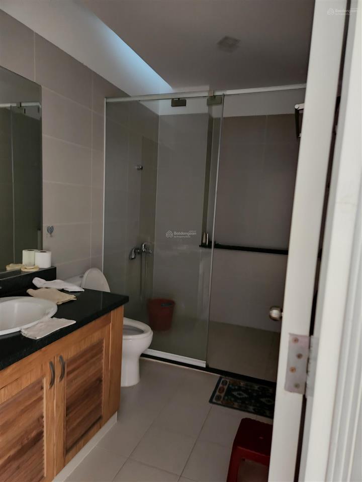 Bán nhà mới, đẹp góc 2 mặt tiền đường lớn kdc 6b intresco, dt 157m, giá chỉ 17,2tỷ(tl) 0937 777 ***