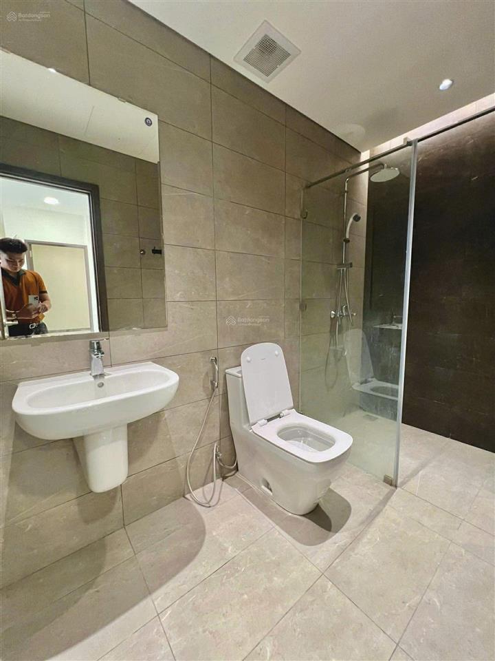 Cho thuê căn diamond centery celadon city tân phú 3pn, 2wc nhà nội thất cơ bản giá 19 triệu/tháng.