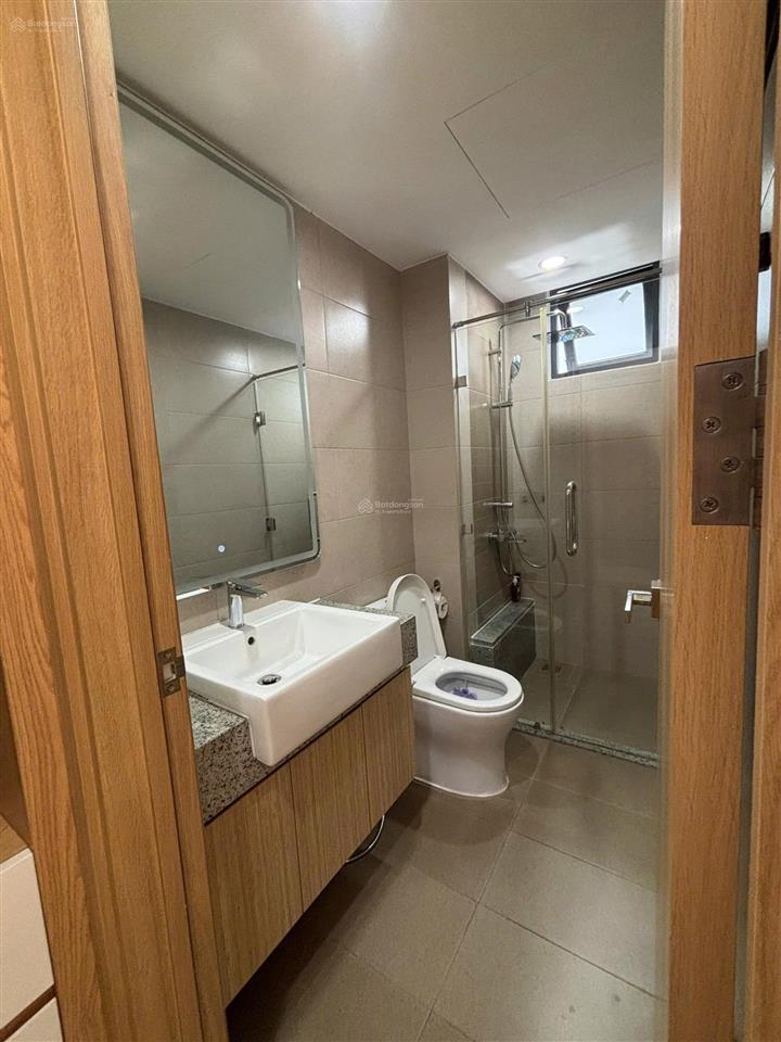 Cần tiền bán gấp căn 71m22pn2wc khu emerald celadon city giá 5tỷ đã có sổ hồng