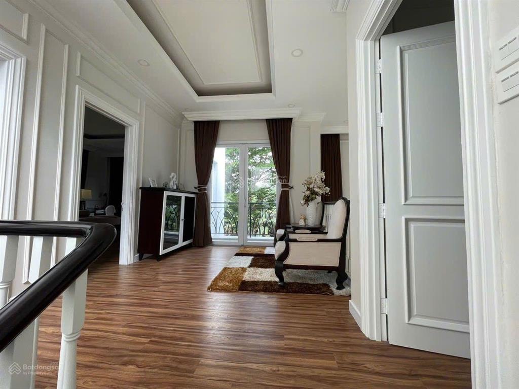 Cho thuê villa vị trí góc mảng xanh lớn 4pn 4wc full nt ở ngay hàng xóm văn minh, an ninh 24/7
