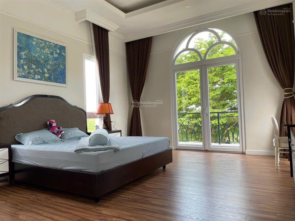 Cho thuê villa vị trí góc mảng xanh lớn 4pn 4wc full nt ở ngay hàng xóm văn minh, an ninh 24/7