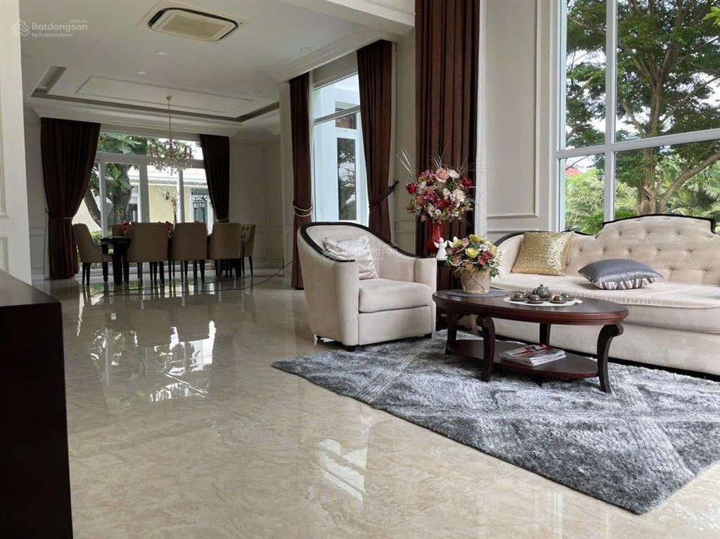 Cho thuê villa vị trí góc mảng xanh lớn 4pn 4wc full nt ở ngay hàng xóm văn minh, an ninh 24/7